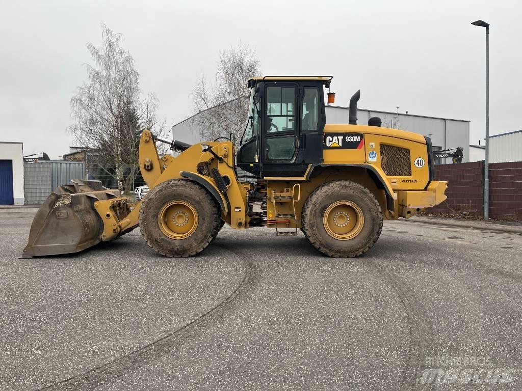 CAT 930M Kolesni nakladalci