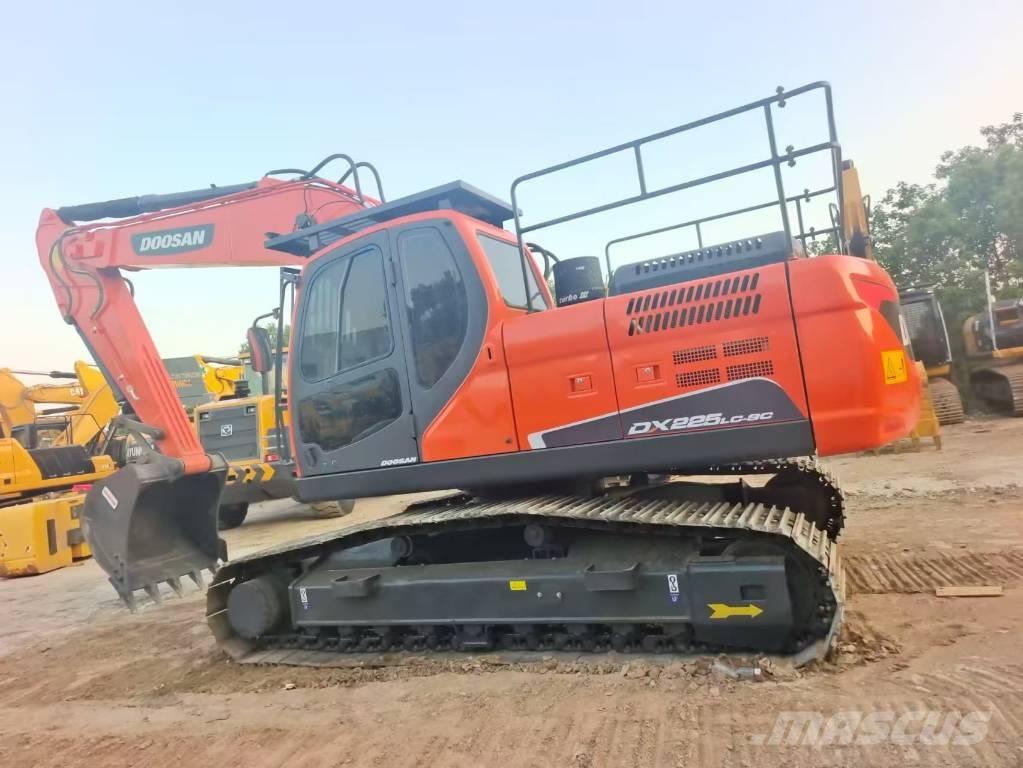 Doosan DX 225 LCA Bagri goseničarji