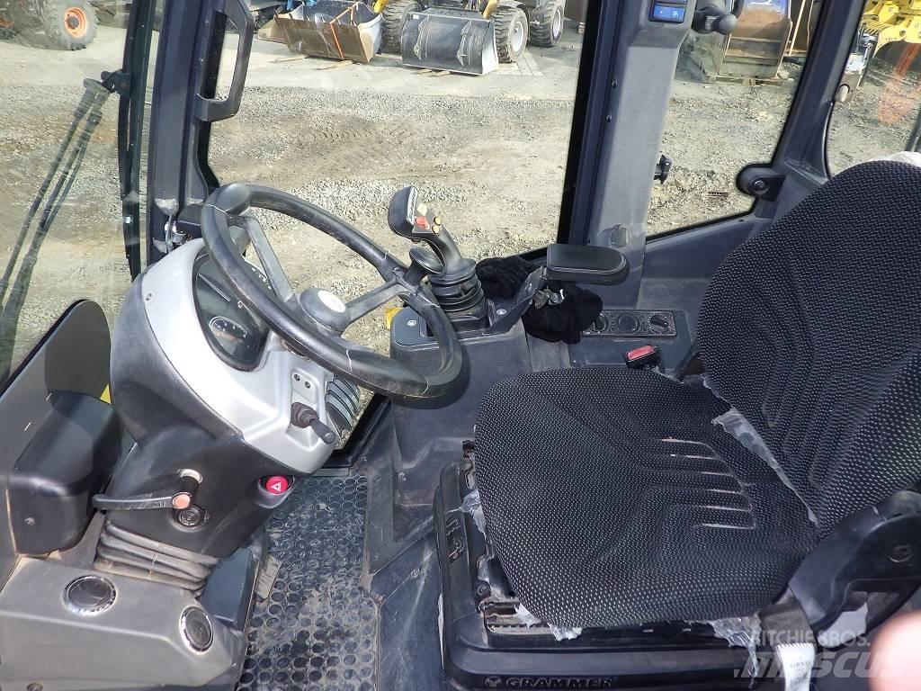 Schäffer 5470 Z Kolesni nakladalci