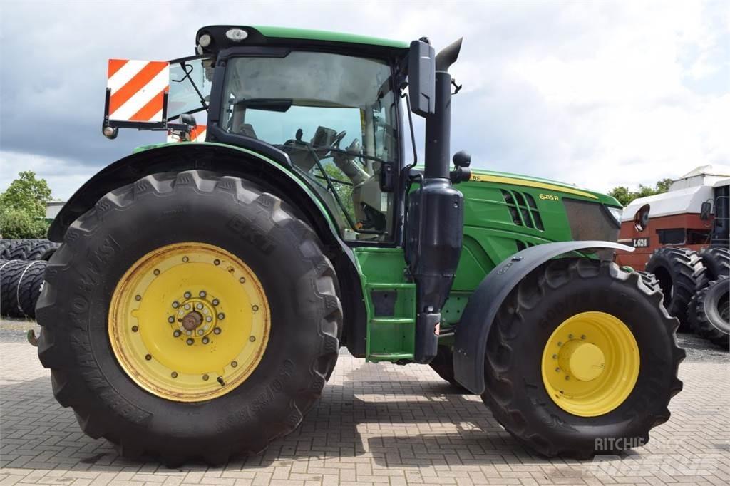 John Deere 6215 R Traktorji