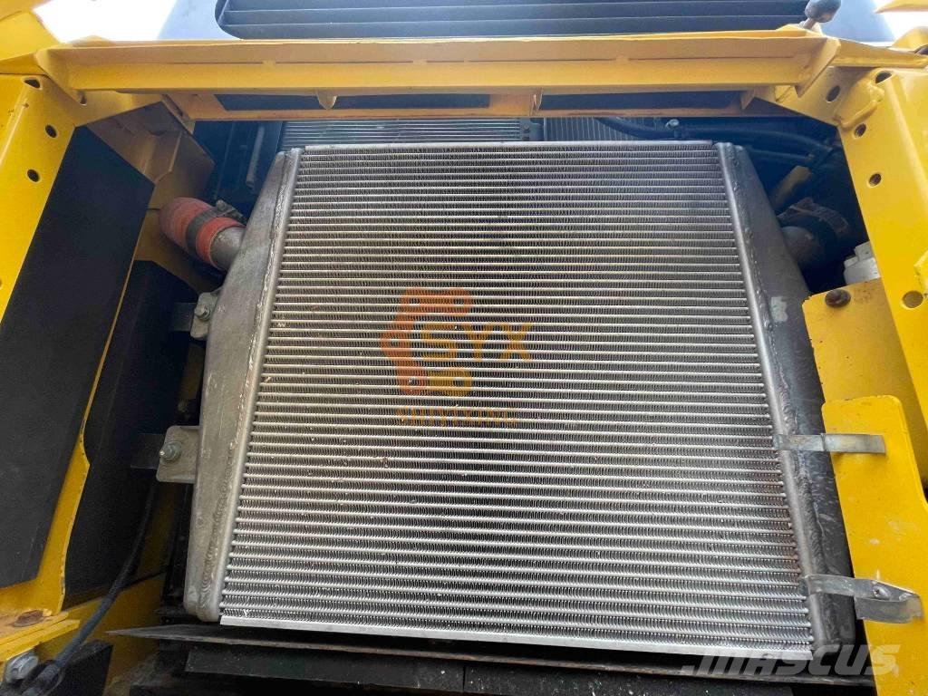 Komatsu PC 450-8 Bagri goseničarji