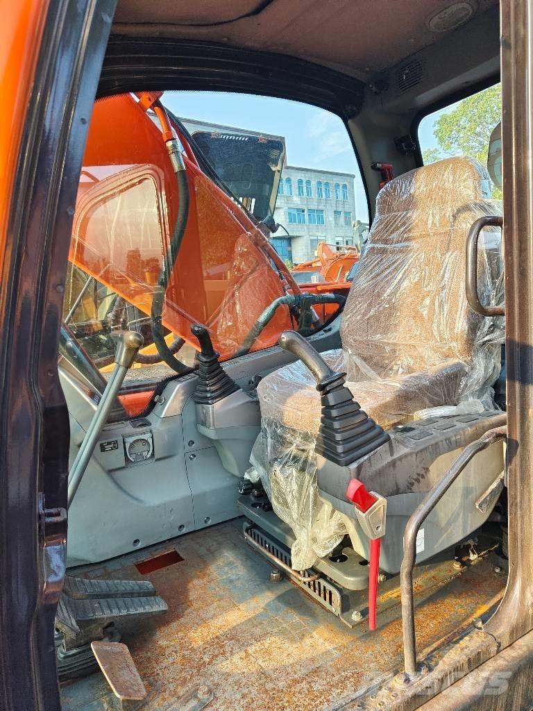 Doosan DX225LC-9C Bagri goseničarji