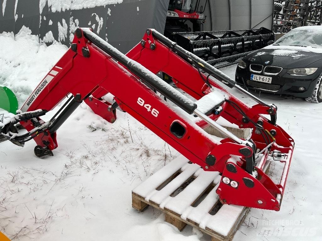 Massey Ferguson 945 Čelni nakladalci in kopači