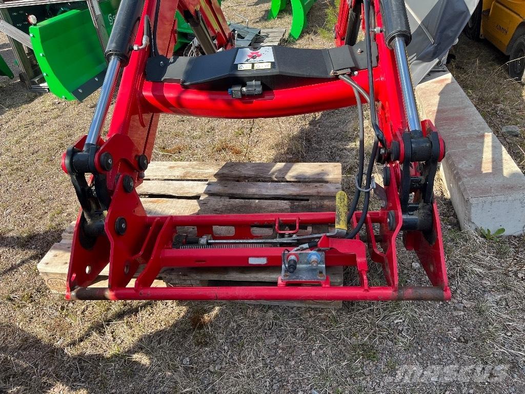 Massey Ferguson 945 Čelni nakladalci in kopači