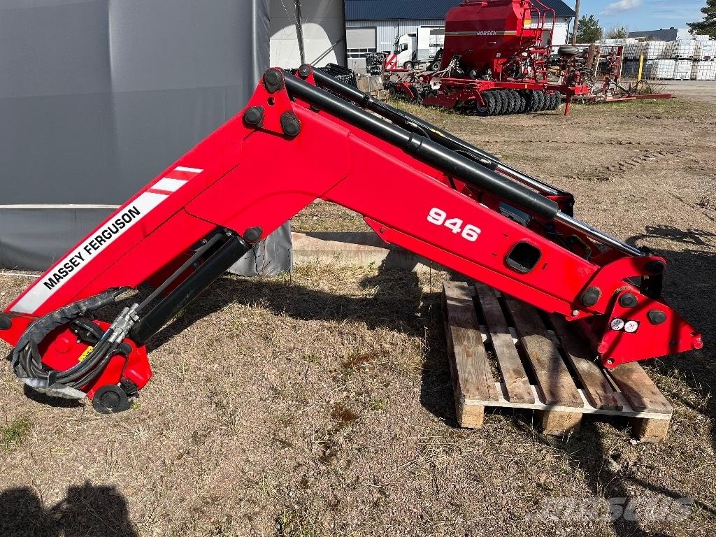 Massey Ferguson 945 Čelni nakladalci in kopači