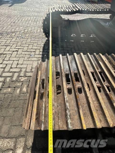 Hitachi ZX 130 Bagri goseničarji