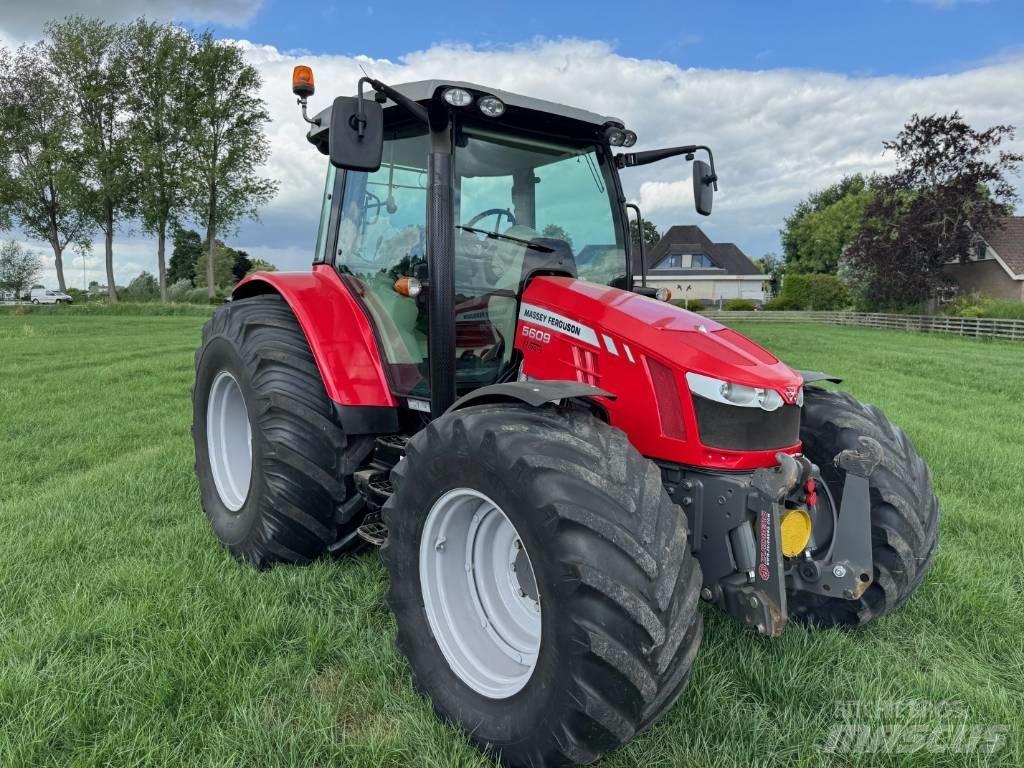 Massey Ferguson 5609 Traktorji