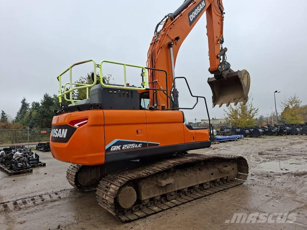 Doosan DX 225 LC Bagri goseničarji