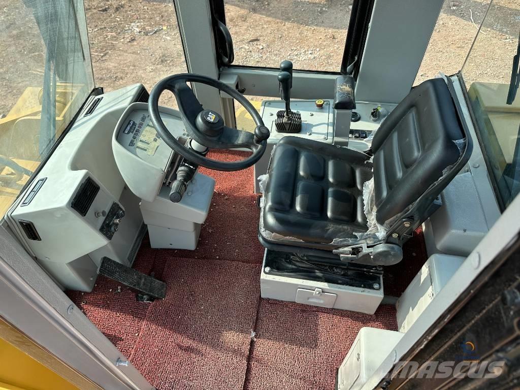 CAT 950G Kolesni nakladalci