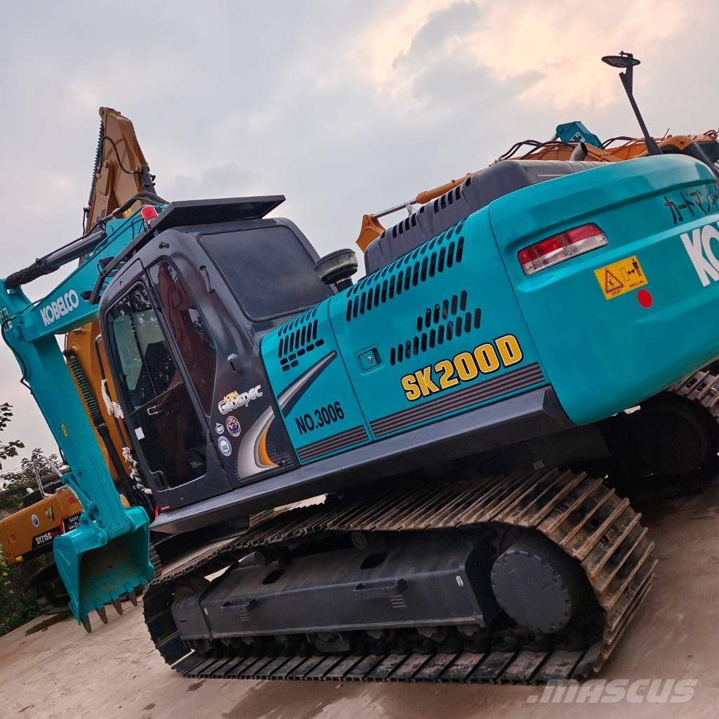 Kobelco SK 200-8 Bagri goseničarji