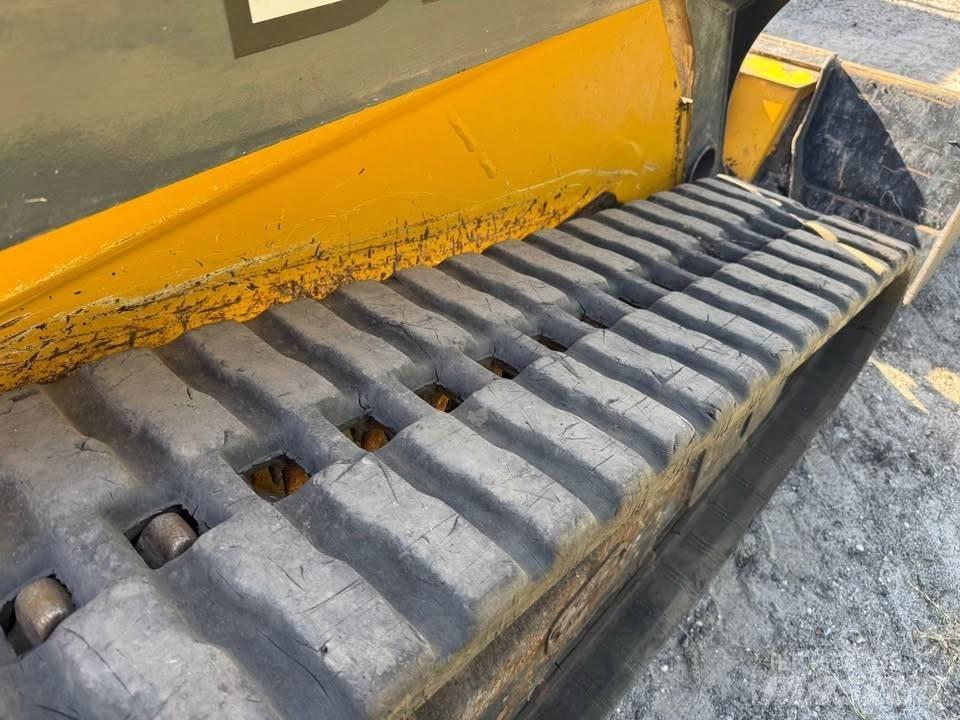 John Deere 325G Skid steer mini nakladalci