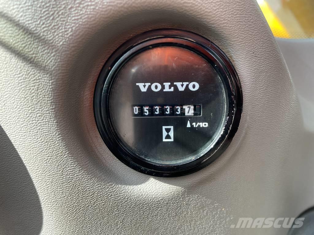 Volvo ECR 235 Bagri goseničarji