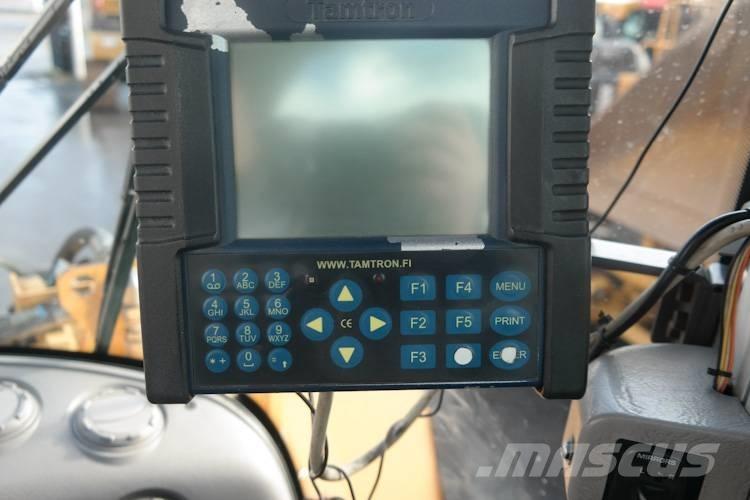 Volvo L220G Kolesni nakladalci