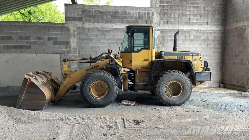 Komatsu WA 320-3H Kolesni nakladalci