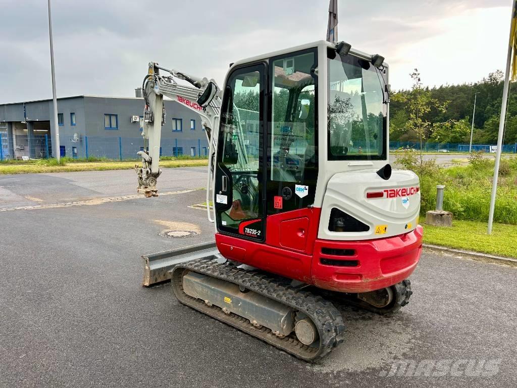 Takeuchi TB 235-2 V3 Mini bagri <7t