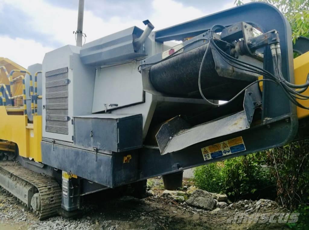 Sandvik QJ 240 Mobilni drobilniki