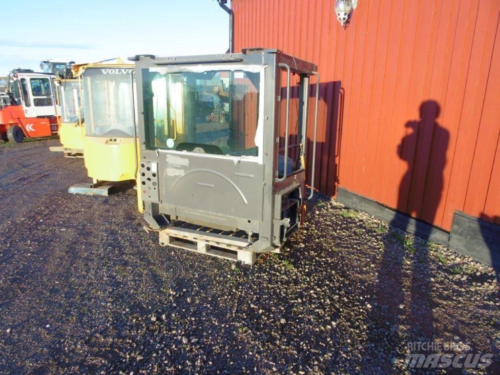  Hytt Volvo L60F Kabine in notranjost