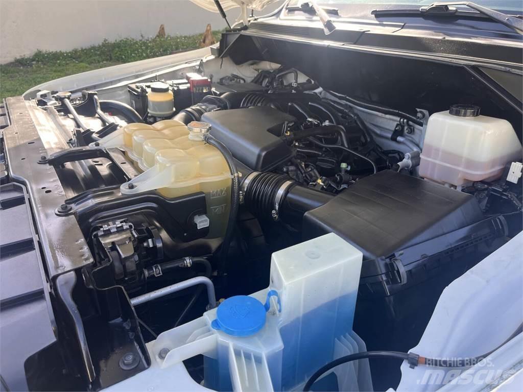 Nissan NV Drugi