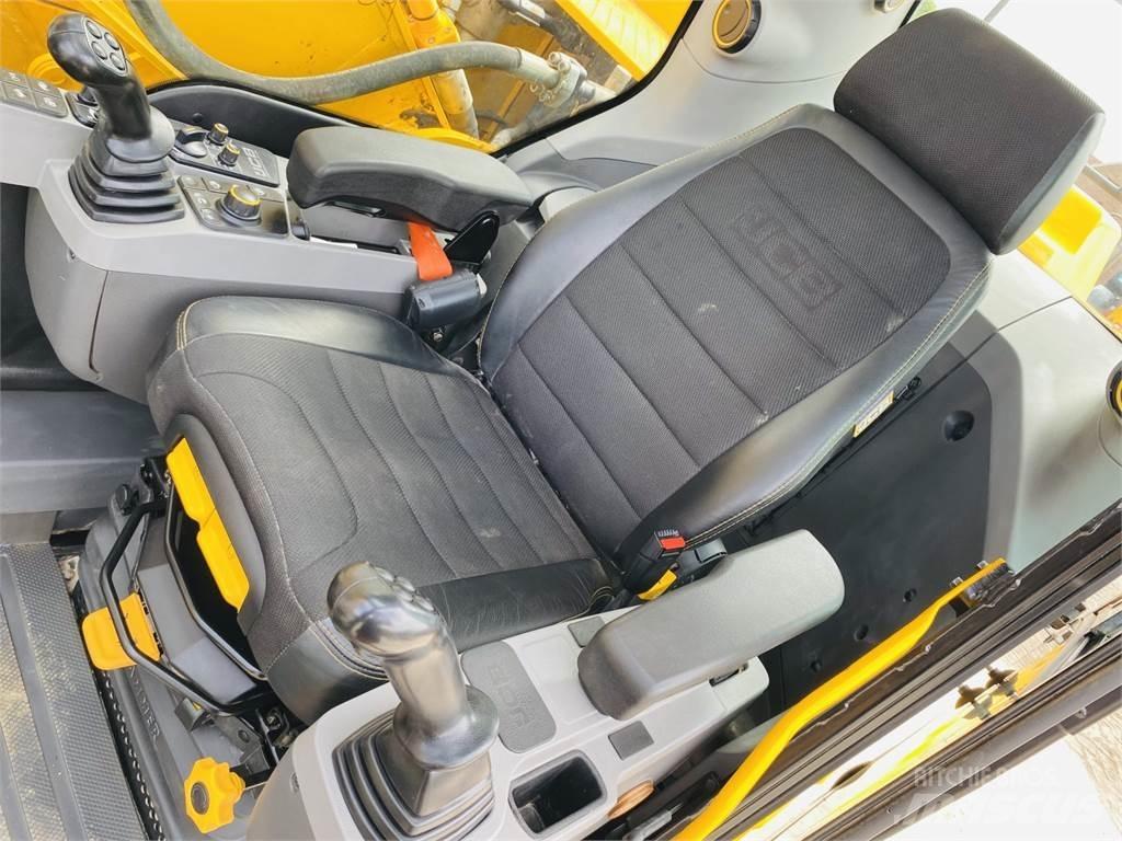 JCB 220X L Bagri goseničarji