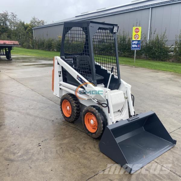 Bobcat 310 Kolesni nakladalci
