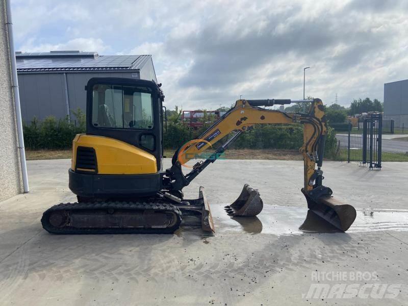 Bobcat E 35 Bagri na kolesih