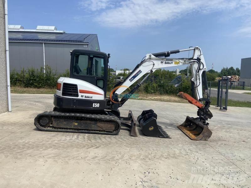 Bobcat E 50 Bagri na kolesih