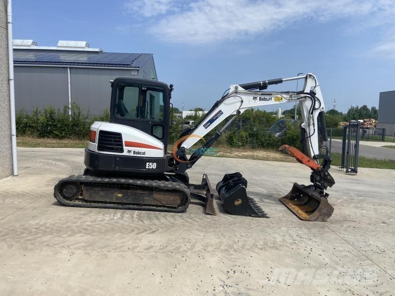 Bobcat E 50 Bagri na kolesih