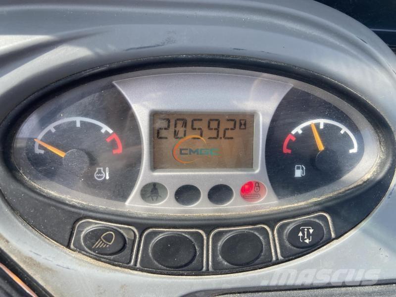 Bobcat E19 Bagri na kolesih