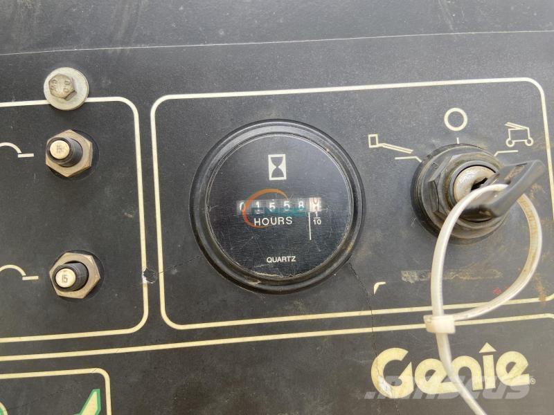 Genie Z51/30J Zglobne dvižne ploščadi