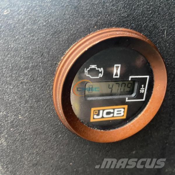 JCB 19C1 Bagri na kolesih