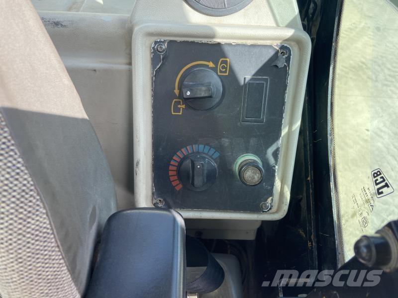 JCB JS145W Bagri na kolesih