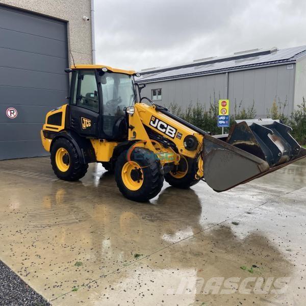 JCB TM220 Kolesni nakladalci