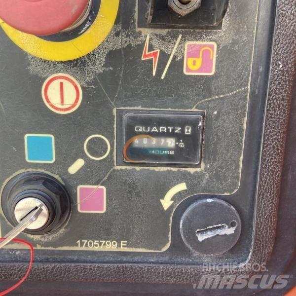 JLG 1250AJP Zglobne dvižne ploščadi