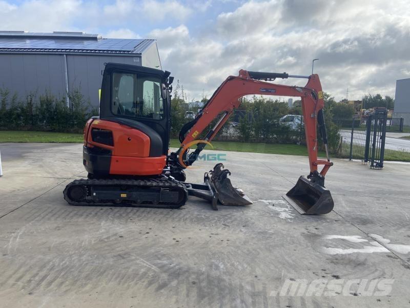 Kubota U36-4 Bagri na kolesih