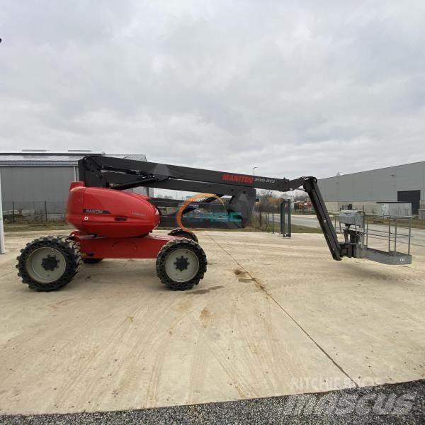Manitou 200 ATJ Zglobne dvižne ploščadi