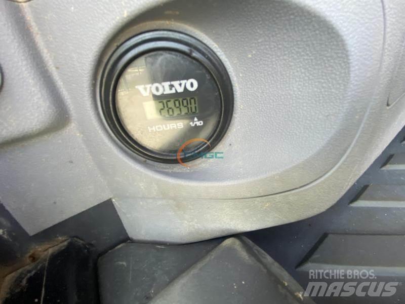 Volvo EC60E Bagri na kolesih