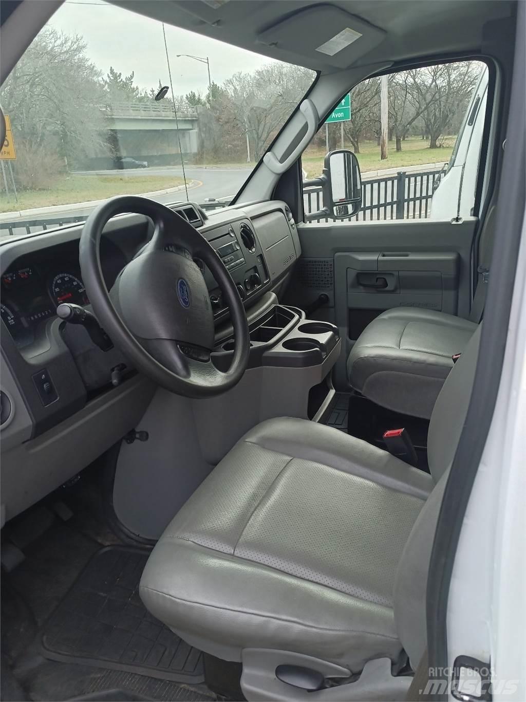 Ford E350 Tovornjaki zabojniki