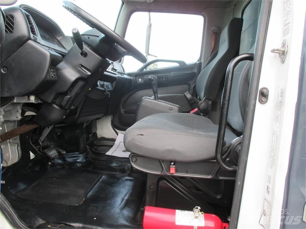 Hino 268 Tovornjaki zabojniki