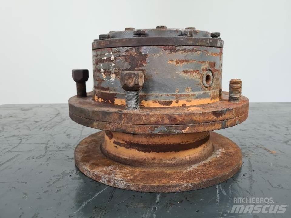 CASE 421B Menjalnik