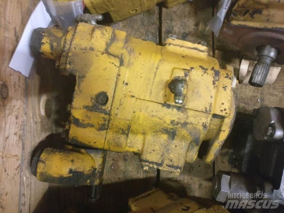 CAT 215 Hidravlika