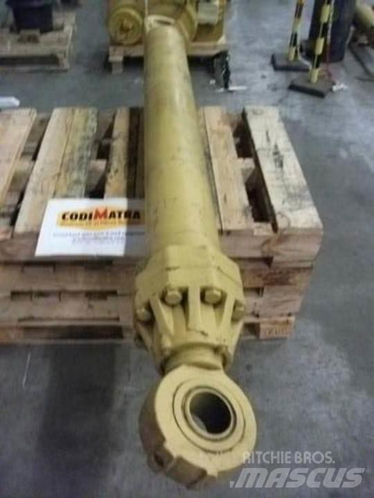 CAT 235 Hidravlika