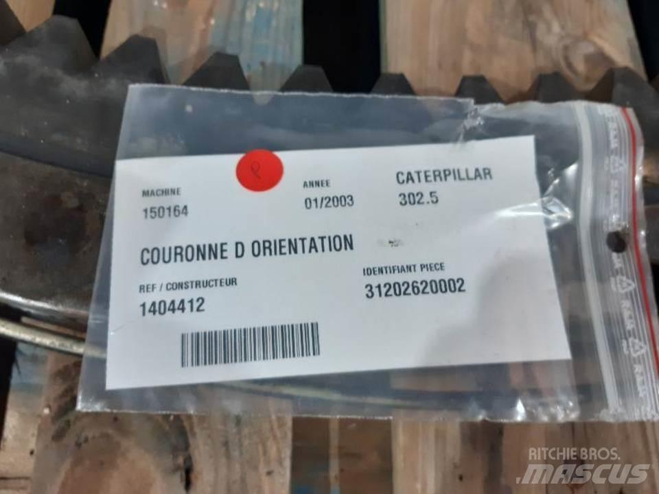 CAT 302.5 Menjalnik