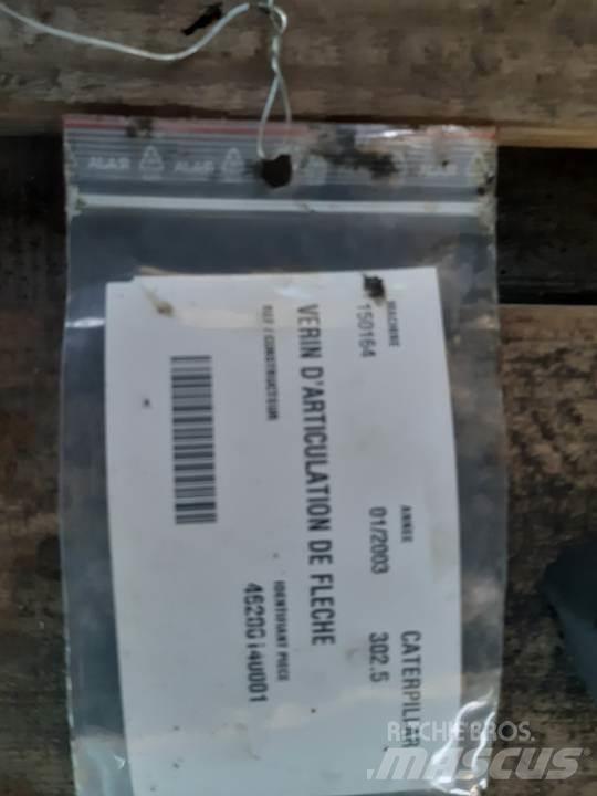 CAT 302.5 Hidravlika