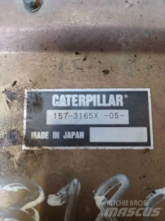 CAT 318C Kabine in notranjost