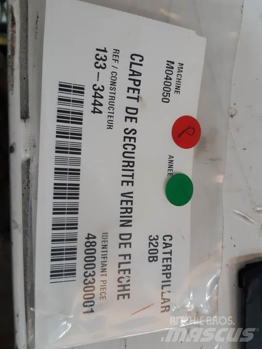 CAT 320B Hidravlika