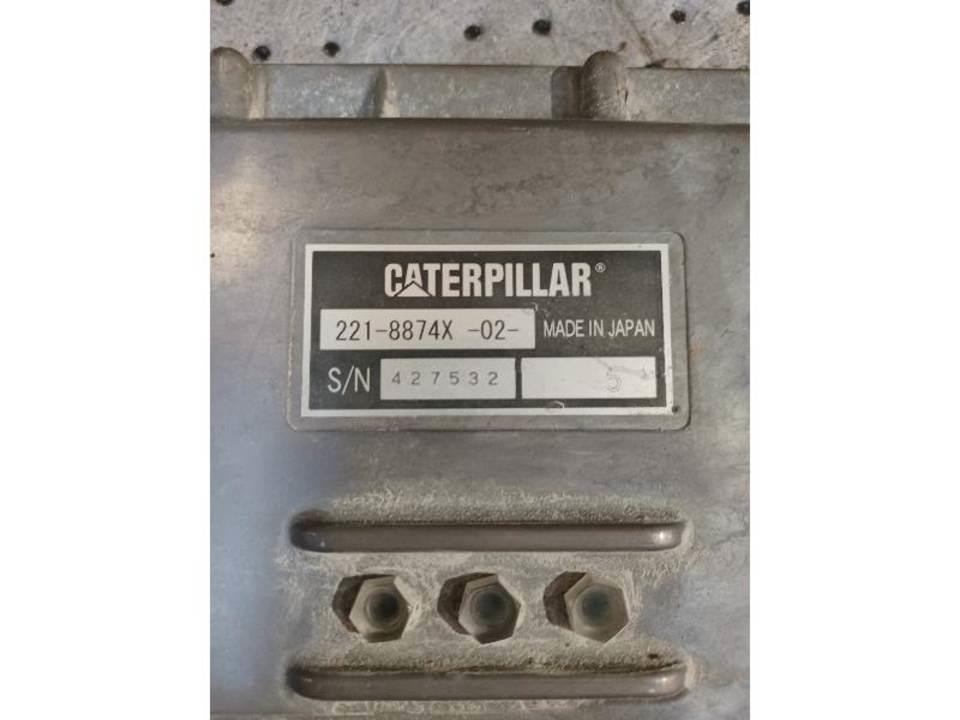 CAT 325D Kabine in notranjost