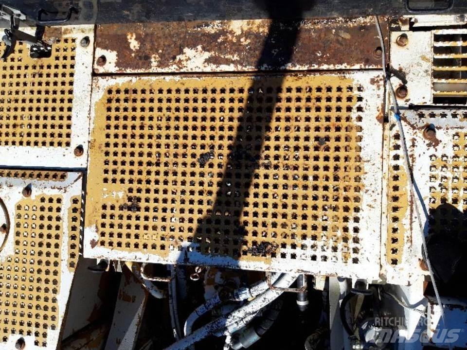 CAT 325LN Kabine in notranjost