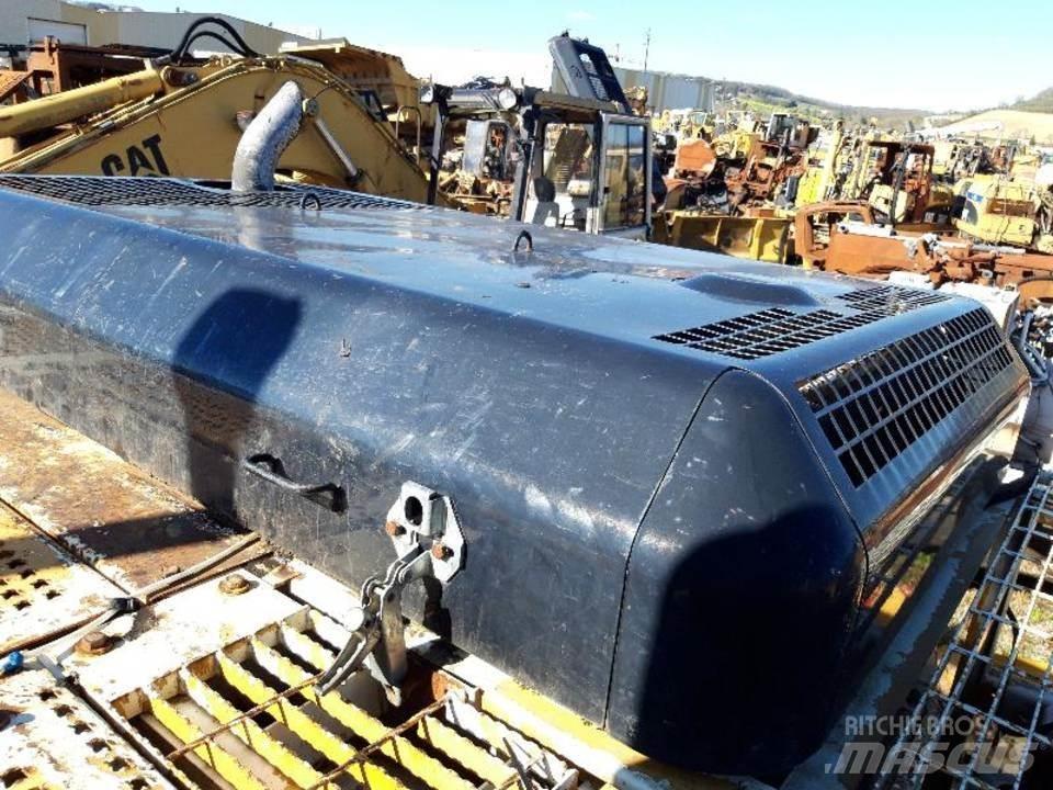 CAT 325LN Kabine in notranjost
