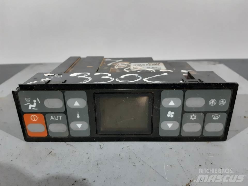 CAT 330C Kabine in notranjost