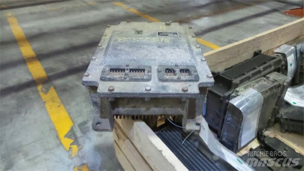 CAT 330L Kabine in notranjost